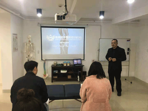 唯美徒手整形第九期学员今天上课第一天。
